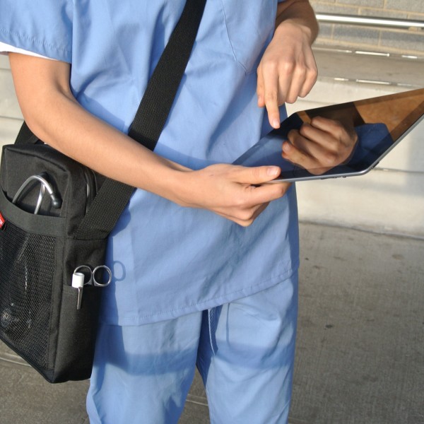 iPad-Tablet Shoulder Carry Bag for Travel, Work or Medical Professionals